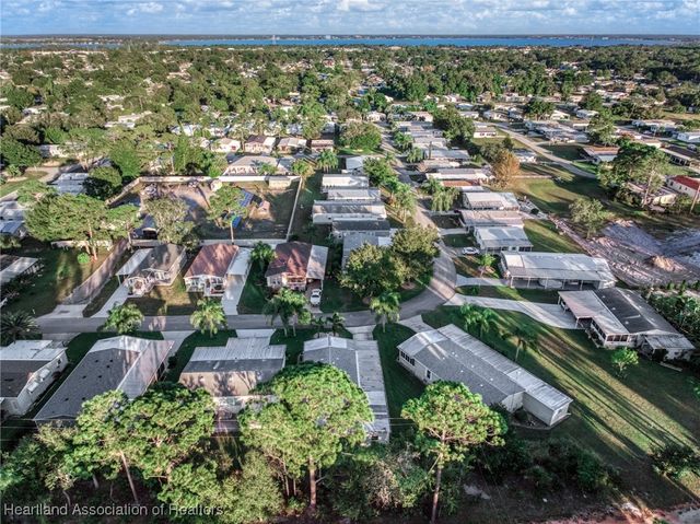 124 Sunbird Square, Sebring, FL 33872