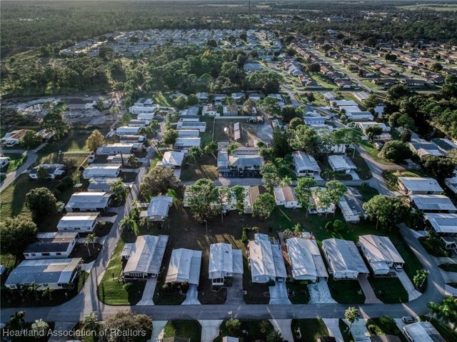 124 Sunbird Square, Sebring, FL 33872