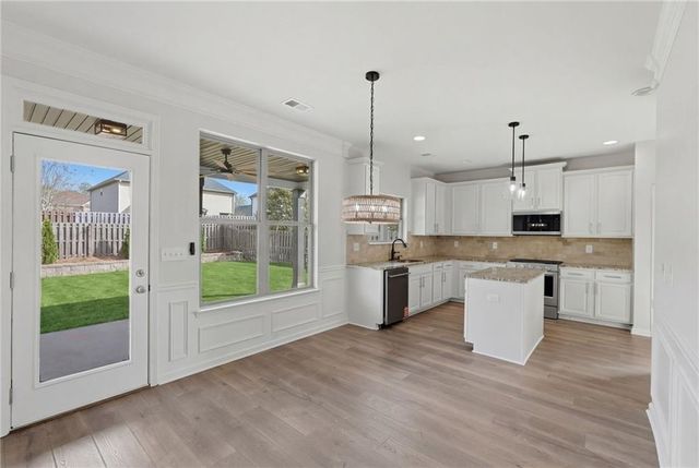 5930 Country Lake Road, Cumming, GA 30041