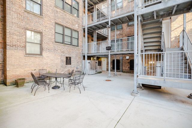 1744 E 69TH Street 205, Chicago, IL 60649