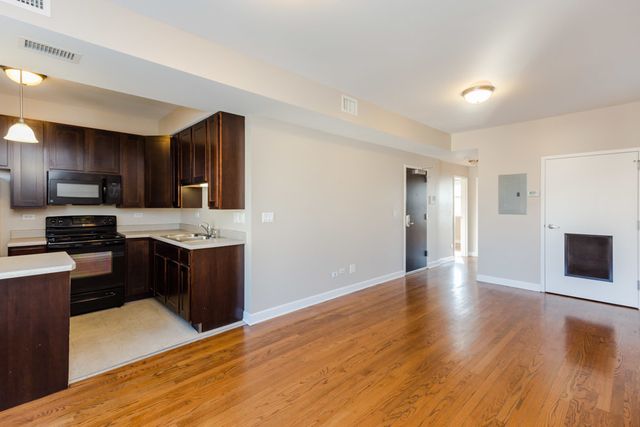 1744 E 69TH Street 205, Chicago, IL 60649