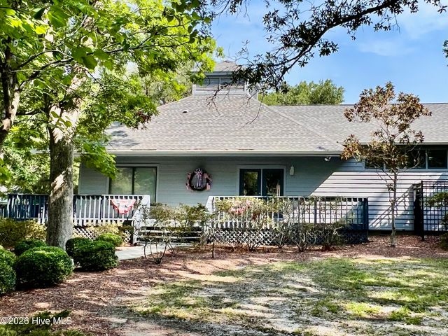 834 Blue Gill Court SE, Bolivia, NC 28422