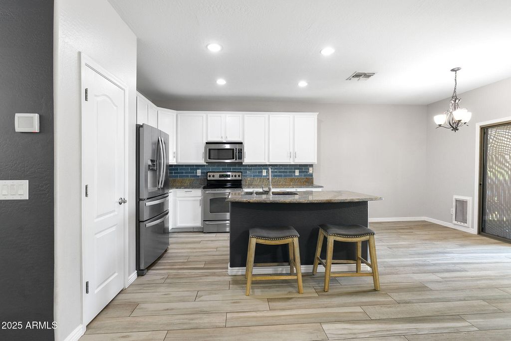 Image 17 of property listing at 23523 N 117TH Drive, Sun City, AZ 85373