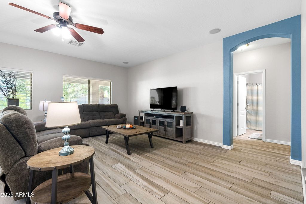 Image 19 of property listing at 23523 N 117TH Drive, Sun City, AZ 85373