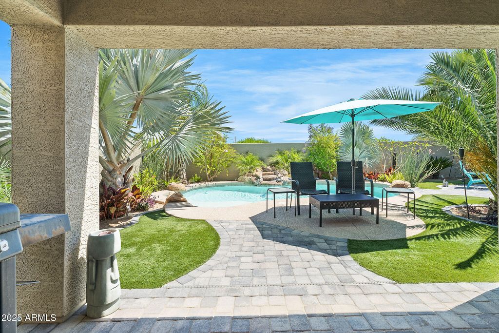 Image 45 of property listing at 23523 N 117TH Drive, Sun City, AZ 85373