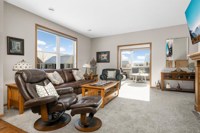 14952 Empress Avenue N, Hugo, MN 55038