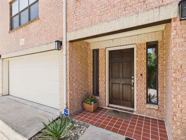 5810 Darling Street F, Houston, TX 77007