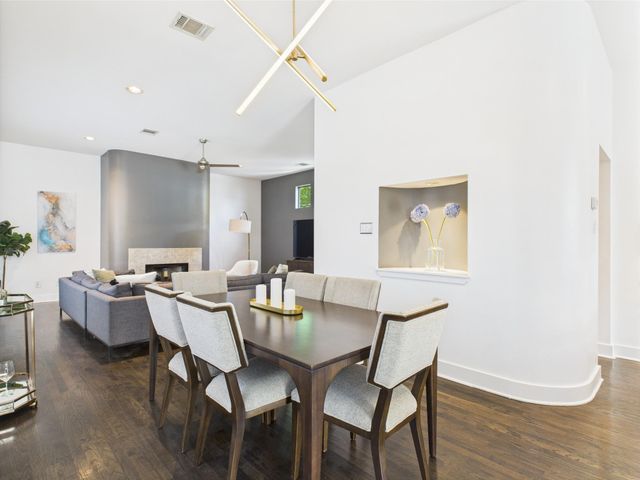 5810 Darling Street F, Houston, TX 77007