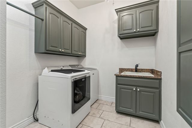 207 N Angel Falls Lane, Springdale, AR 72762