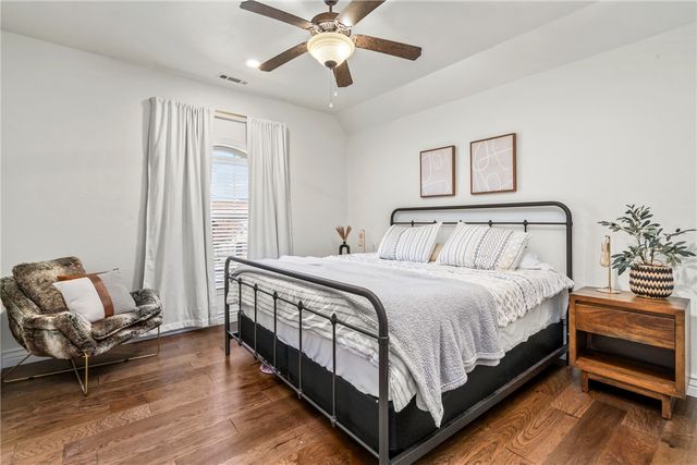 207 N Angel Falls Lane, Springdale, AR 72762