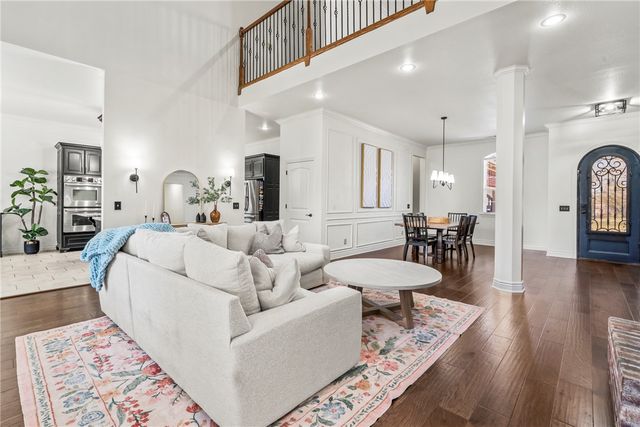 207 N Angel Falls Lane, Springdale, AR 72762