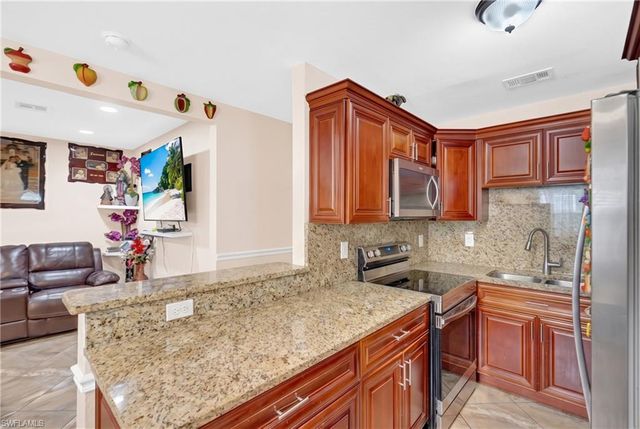 1847 Maple DR, Fort Myers, FL 33907