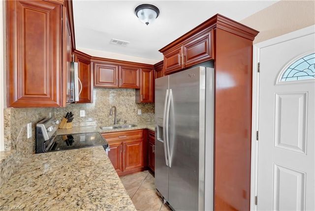 1847 Maple DR, Fort Myers, FL 33907
