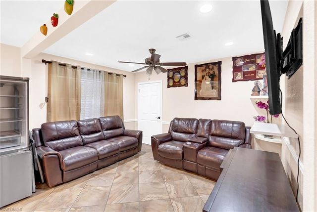 1847 Maple DR, Fort Myers, FL 33907