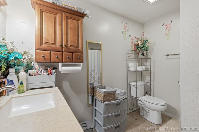 15171 N Lost City Road E, Hulbert, OK 74441