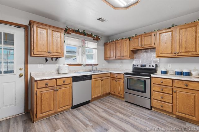 15171 N Lost City Road E, Hulbert, OK 74441