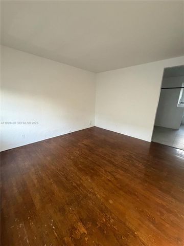 905 16th St 8, Miami Beach, FL 33139