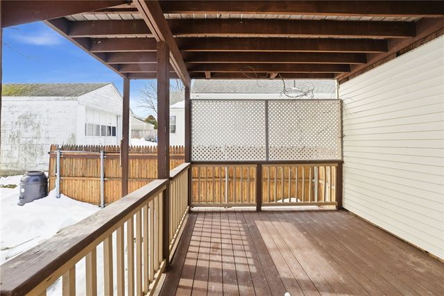 82 Hillcrest Avenue, Pawtucket, RI 02860