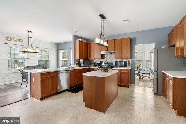 31 RULAND DR, Bunker Hill, WV 25413