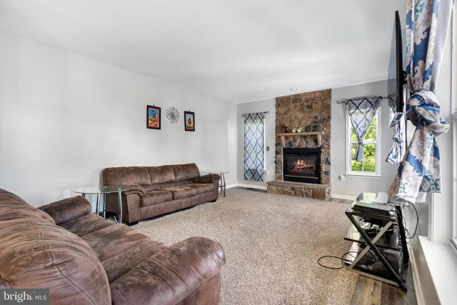 31 RULAND DR, Bunker Hill, WV 25413