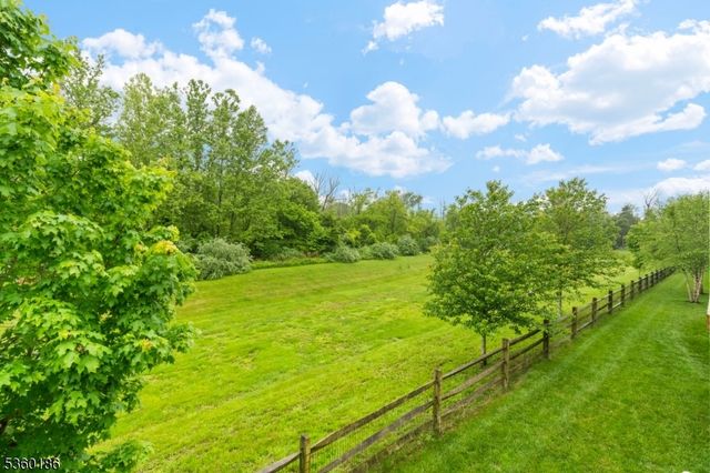 79 Autumn Ln, Montgomery Twp., NJ 08558