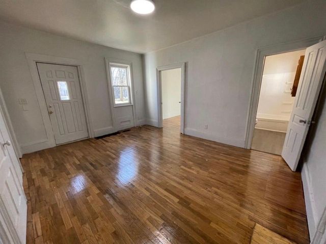 708 S Jackson Street, Jackson, MI 49203