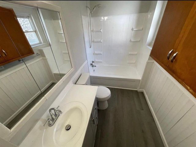 708 S Jackson Street, Jackson, MI 49203