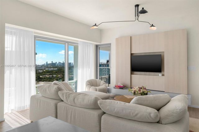 2901 Collins Ave 1204, Miami Beach, FL 33140