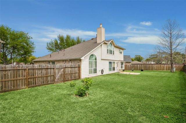 8327 Sonesta Point Lane, Houston, TX 77083