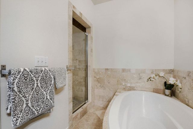 2109 Newfield LN A, Austin, TX 78703