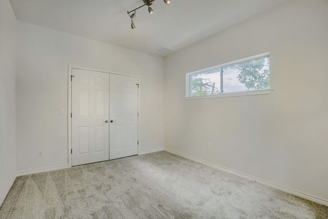 2109 Newfield LN A, Austin, TX 78703