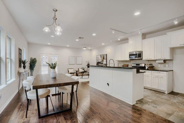 2109 Newfield LN A, Austin, TX 78703