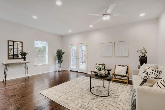 2109 Newfield LN A, Austin, TX 78703