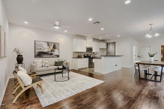 2109 Newfield LN A, Austin, TX 78703