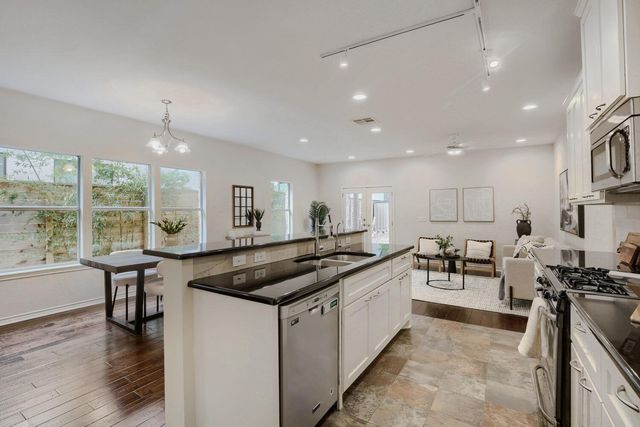 2109 Newfield LN A, Austin, TX 78703