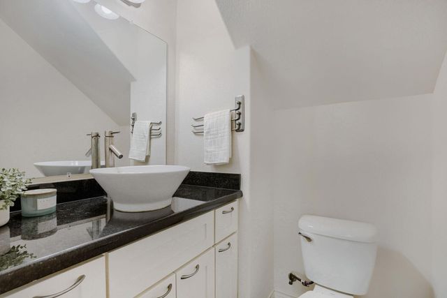 2109 Newfield LN A, Austin, TX 78703