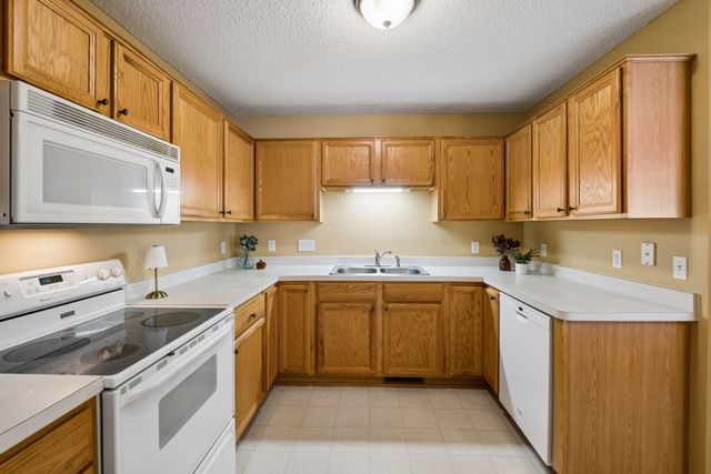 7929 Barrymore Lane, Woodbury, MN 55125