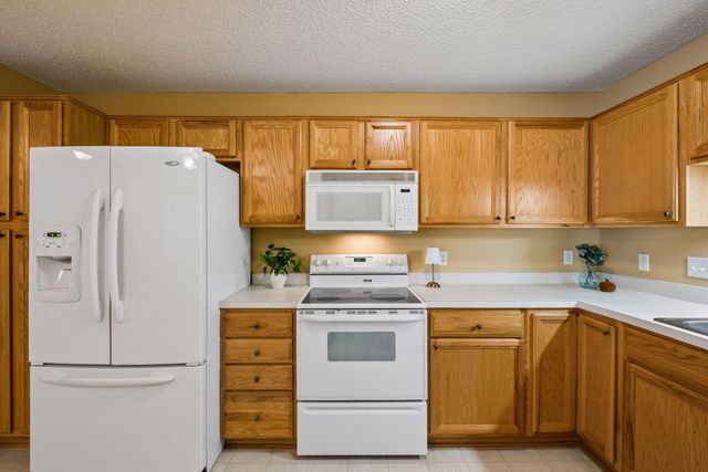 7929 Barrymore Lane, Woodbury, MN 55125