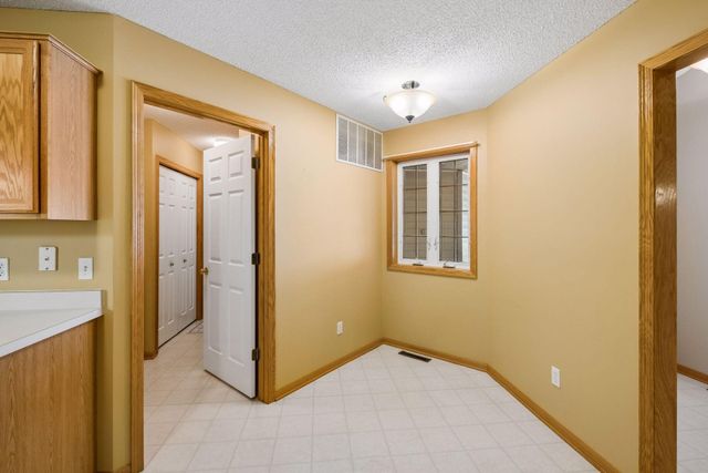 7929 Barrymore Lane, Woodbury, MN 55125