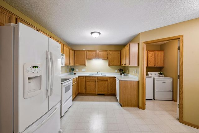 7929 Barrymore Lane, Woodbury, MN 55125