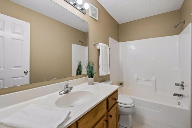 7929 Barrymore Lane, Woodbury, MN 55125
