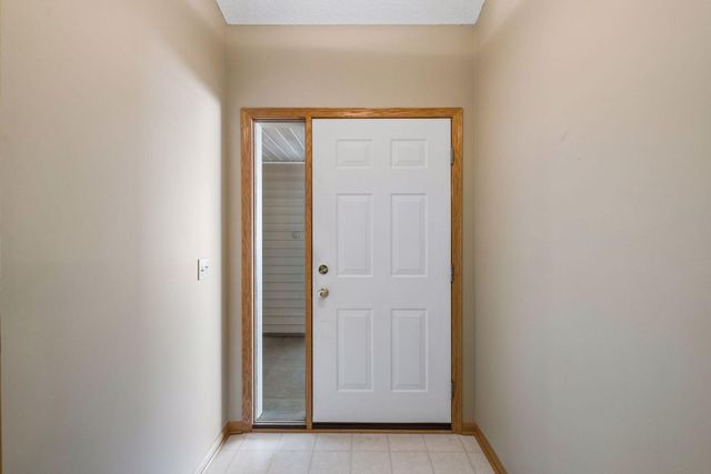 7929 Barrymore Lane, Woodbury, MN 55125