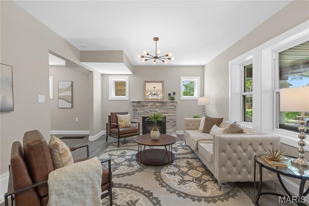 7016 Etzel Avenue, University City, MO 63130