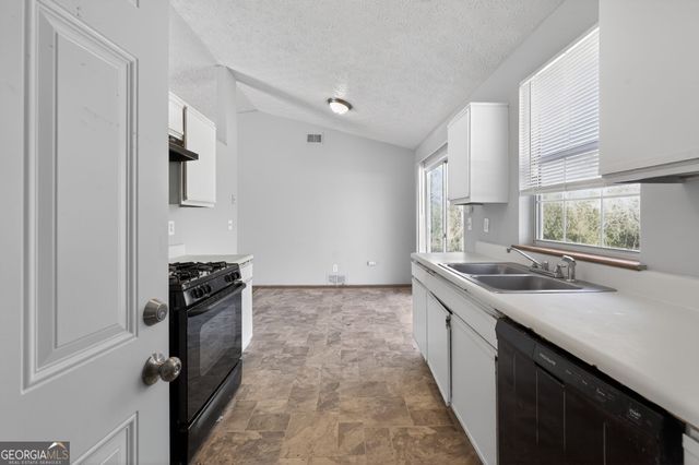 10248 Briarbay Loop, Jonesboro, GA 30238