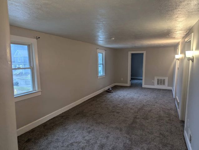 2204 PLUM Street, Erie, PA 16502