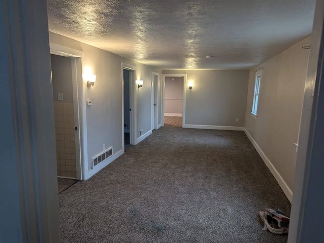 2204 PLUM Street, Erie, PA 16502