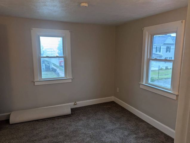 2204 PLUM Street, Erie, PA 16502