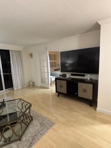 18081 Biscayne Blvd 702, Aventura, FL 33160