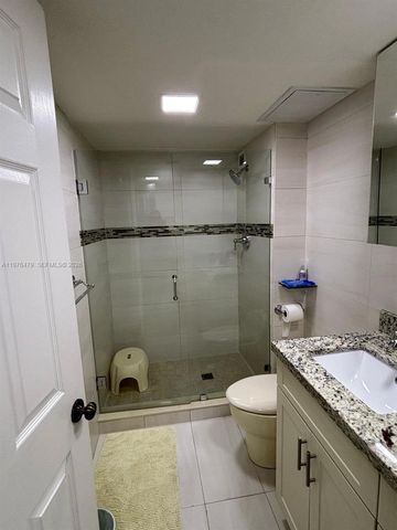 18081 Biscayne Blvd 702, Aventura, FL 33160