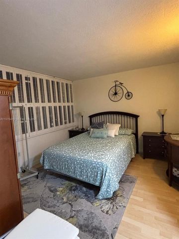 18081 Biscayne Blvd 702, Aventura, FL 33160